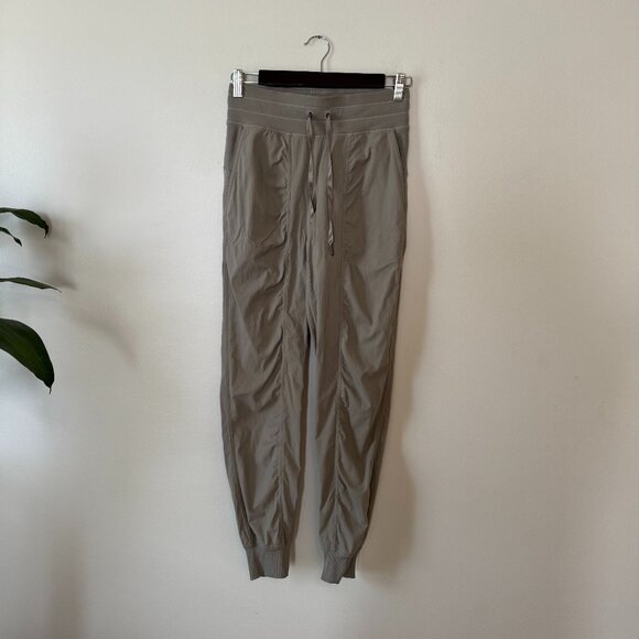 Lululemon Dance Studio Mid-Rise Jogger *Full Length - Picture 1 of 7